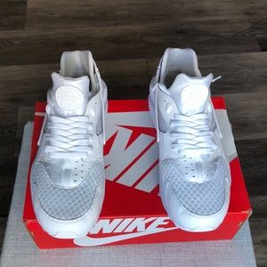 Air Huarache by Nike